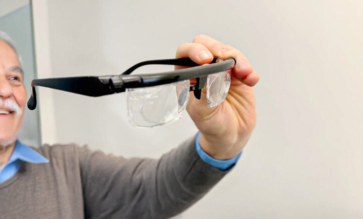Óculos de grau ajustável ZoomView com design moderno